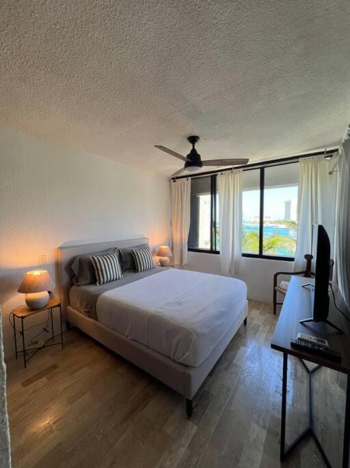 Amazing Ocean Front. 418 Apartment Cancun Bagian luar foto